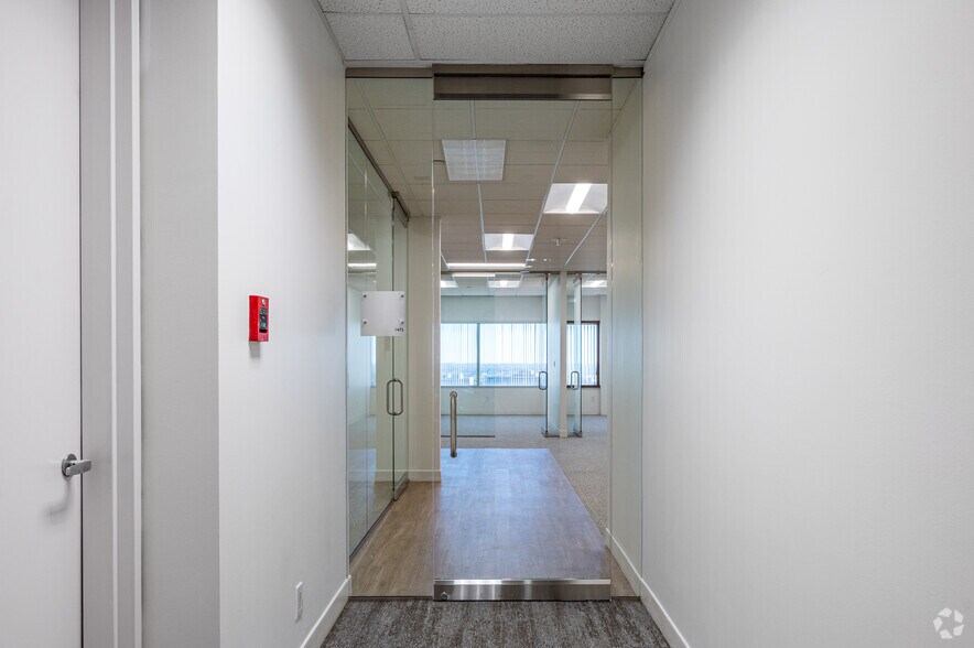 More Photos Of 10440 N Central Expy, Dallas Office For Sale