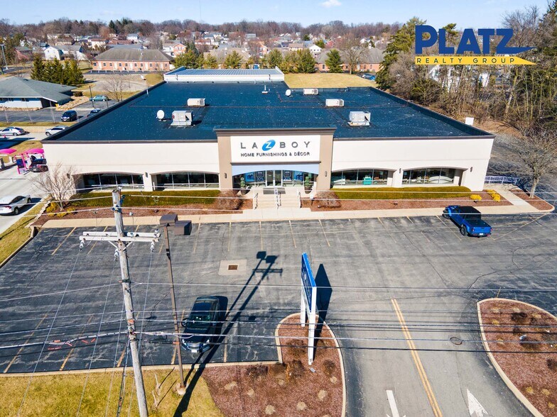 More Photos Of 770 Boardman Poland Rd, Youngstown Freestanding For Sale