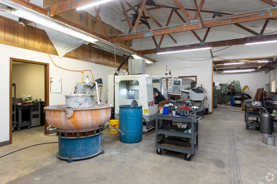 More Photos Of 700 N Cannon Blvd, Kannapolis Storefront Retail Office For Lease