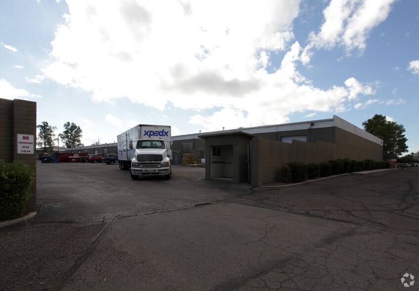 More Photos Of 2500 N Coyote Dr, Tucson Manufacturing For Lease