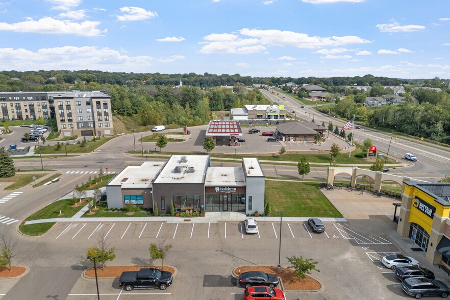 More Photos Of 18389 Orchard Trl, Lakeville Medical For Lease
