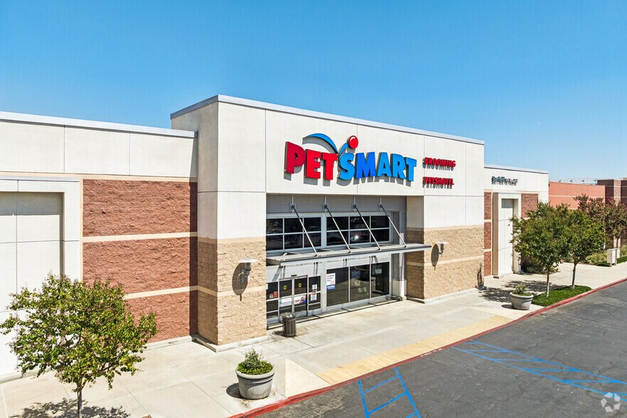 More Photos Of 21630-21818 Valley Blvd, Walnut Unknown For Lease