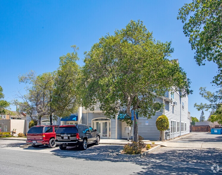 More Photos Of 10052-10054 Pasadena Ave, Cupertino Office For Lease
