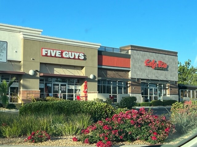 More Photos Of 39176-39532 10th St W, Palmdale Unknown For Lease