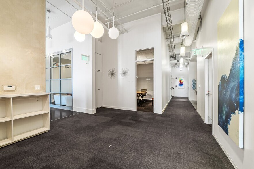 More Photos Of 315 E Bay St, Jacksonville Office For Lease