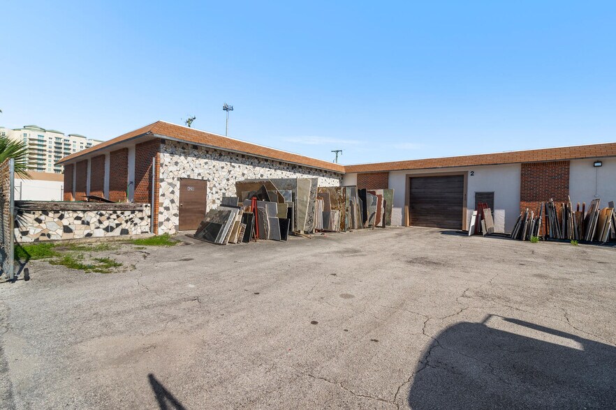 More Photos Of 420 NE 3rd St, Boynton Beach Manufacturing For Lease