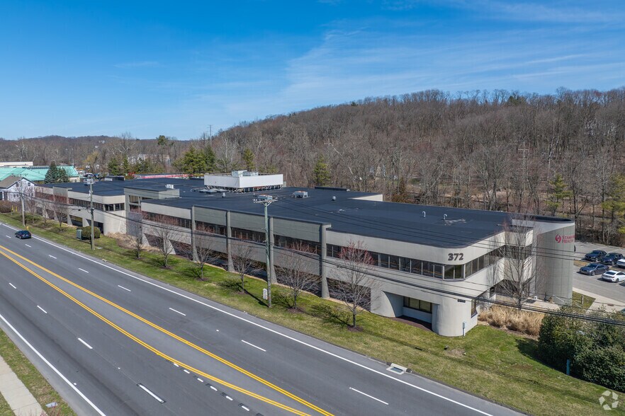 More Photos Of 372 Danbury Rd, Wilton Medical For Lease