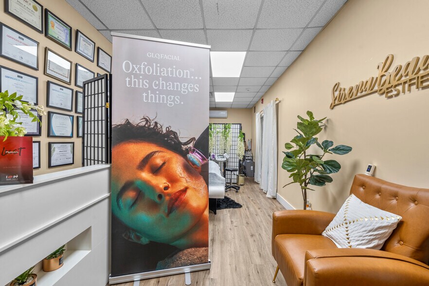 More Photos Of 887 Main St, Monroe Office Residential For Sale