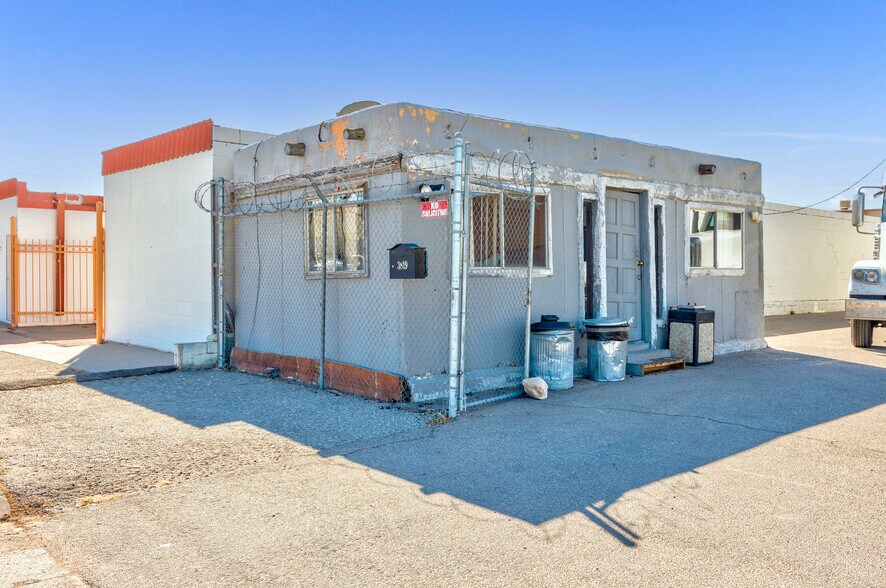 More Photos Of 3819 Admiral St, El Paso Warehouse For Sale