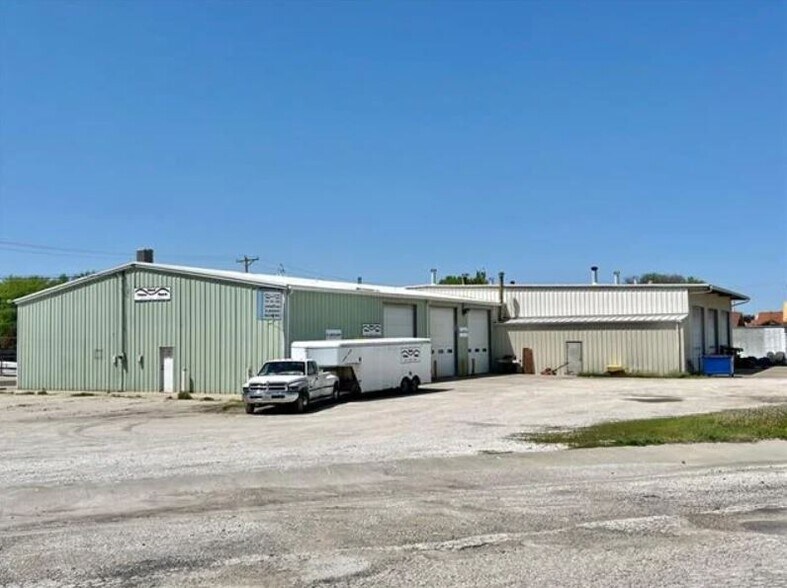 More Photos Of 315 W Mason St, Odessa Auto Repair For Sale