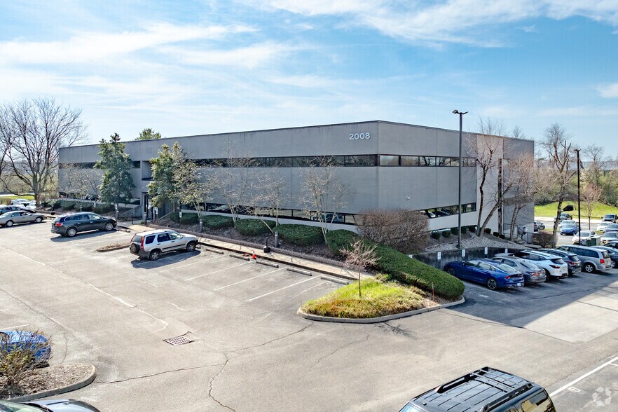 Primary Photo Of 2008 Mercer Rd, Lexington Office For Lease