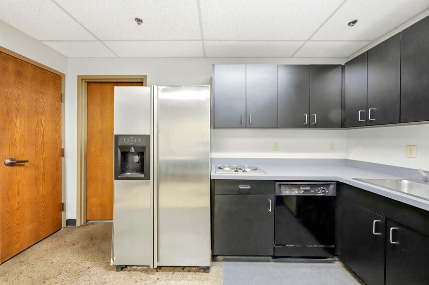 More Photos Of 1425 N Mondel Dr, Gilbert Warehouse For Lease