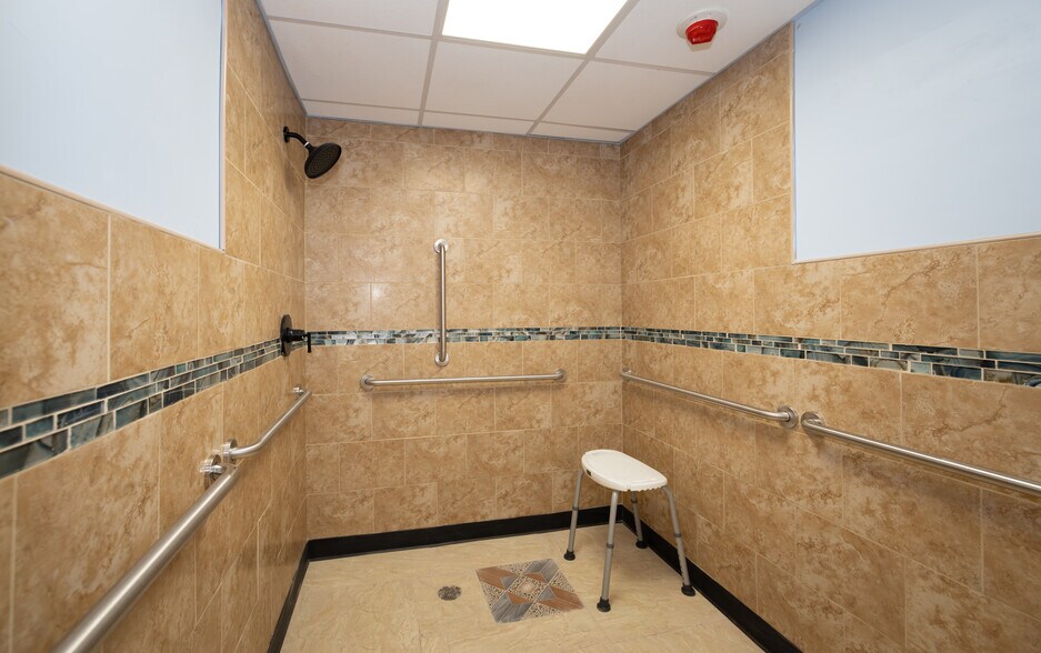 More Photos Of 111 Carleton Ave, Islip Terrace Medical For Lease