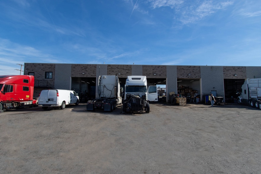 More Photos Of 11540 S Central Ave, Alsip Truck Terminal For Sale