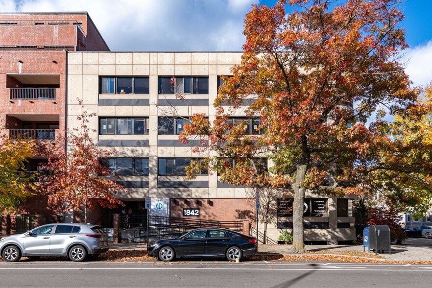 More Photos Of 1842 Beacon St, Brookline Medical For Sale