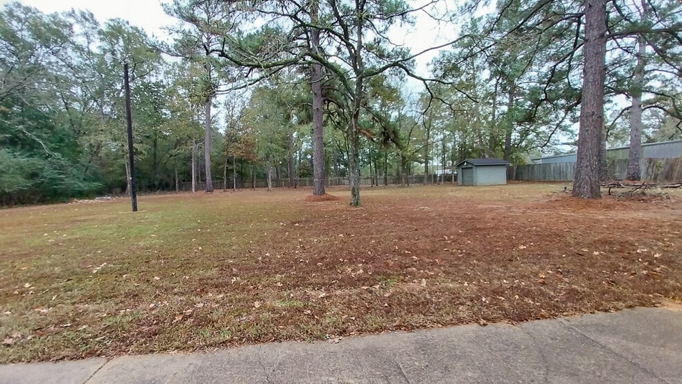 More Photos Of 120 NW 304 Loop, Crockett Daycare Center For Sale