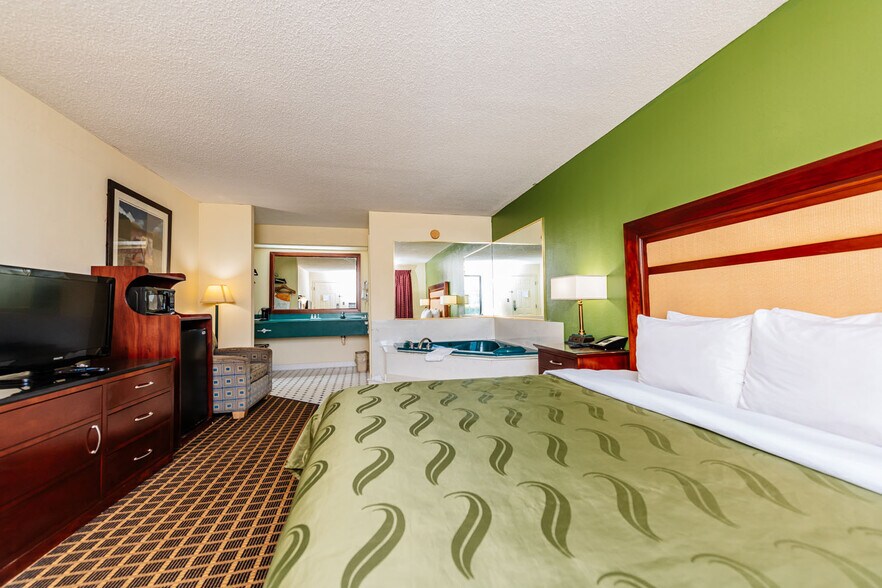 More Photos Of 115 Chapman Rd, Byron Hotel For Sale