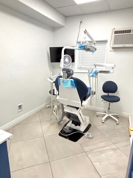 More Photos Of 1212 S Maryland Pky, Las Vegas Medical For Sale