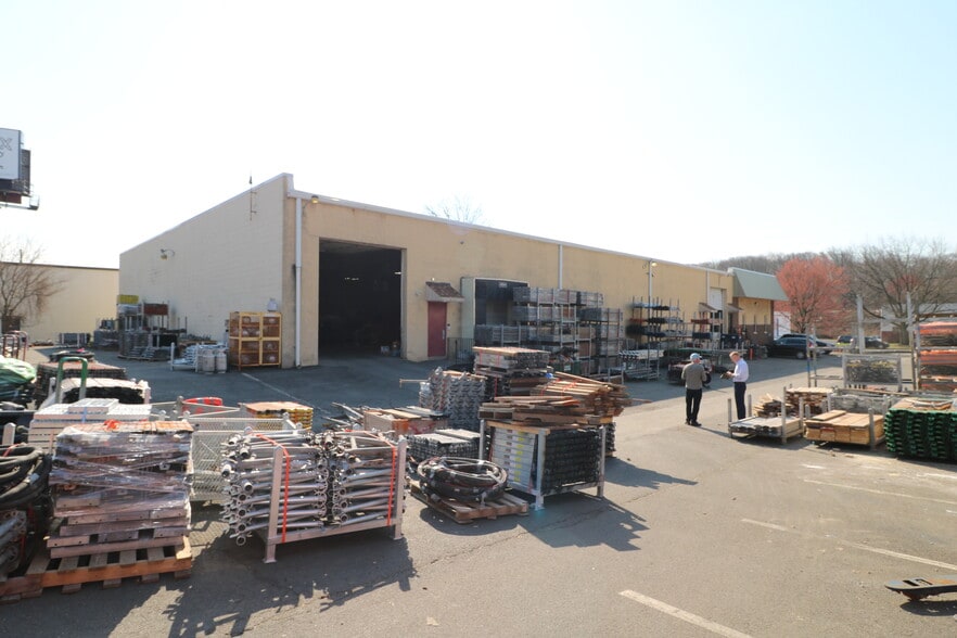 More Photos Of 1633 Republic Rd, Huntingdon Valley Warehouse For Sale
