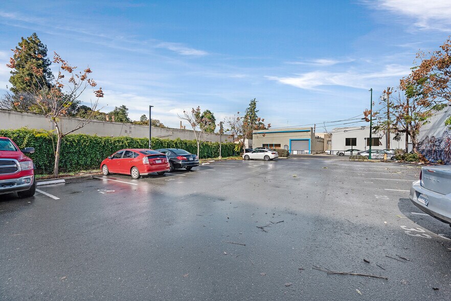 More Photos Of 802 A St, Hayward Apartments For Lease