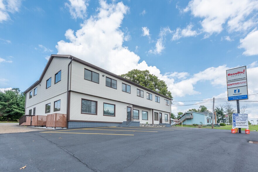 More Photos Of 238 Moon Clinton Rd, Coraopolis General Retail For Lease