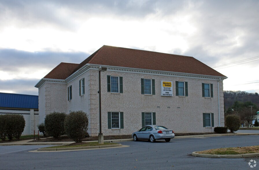 More Photos Of 824 John Marshall Hwy, Front Royal Office For Lease