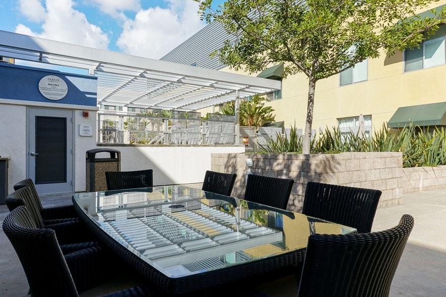 More Photos Of 110 S Harbor Blvd, Anaheim Apartments For Lease