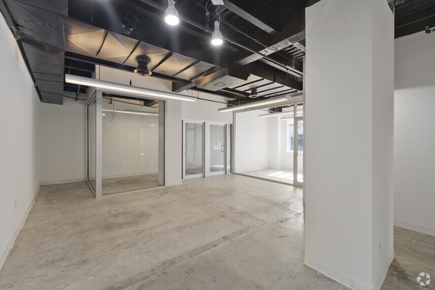 More Photos Of 420 Lincoln Rd, Miami Beach Loft Creative Space For Lease