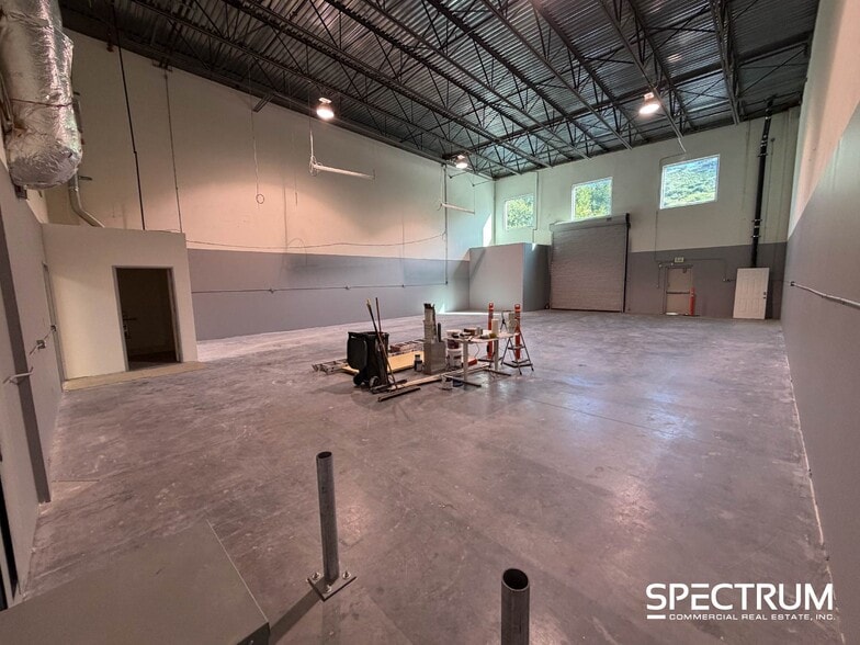 More Photos Of 28348 Constellation Rd, Valencia Warehouse For Lease