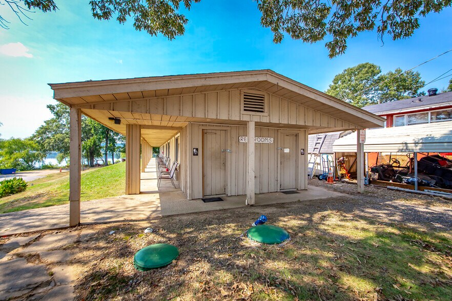 More Photos Of 18 Coffee Creek Lndg, Perryville Hotel For Sale