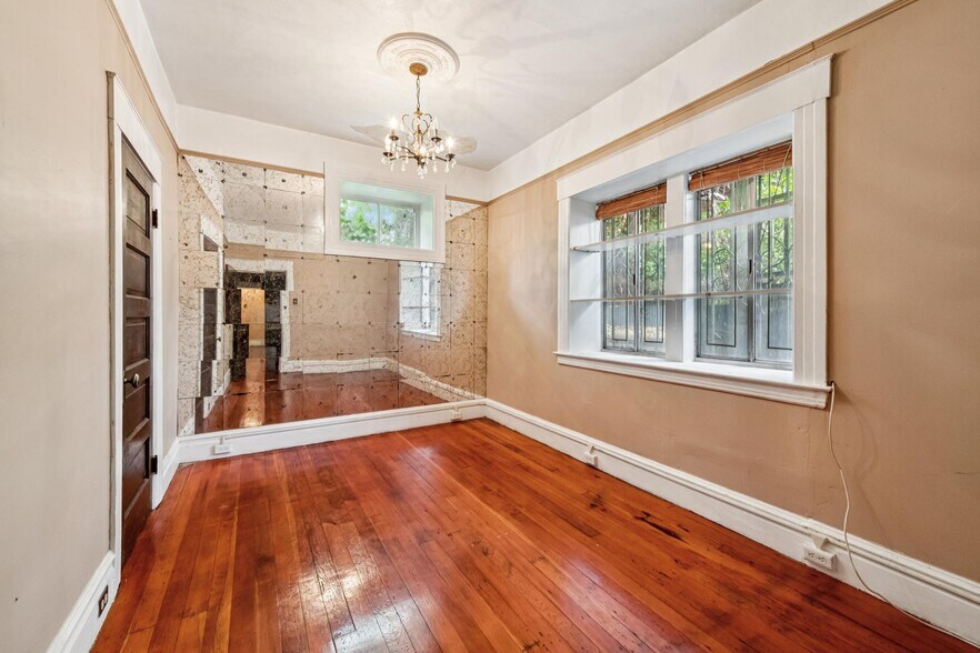 More Photos Of 19 Danvers St, San Francisco Apartments For Sale