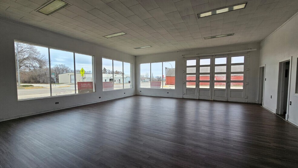 More Photos Of 620 Elk St, Alexander Warehouse For Sale