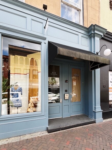 More Photos Of 109 W Broughton St, Savannah Hospitality For Lease