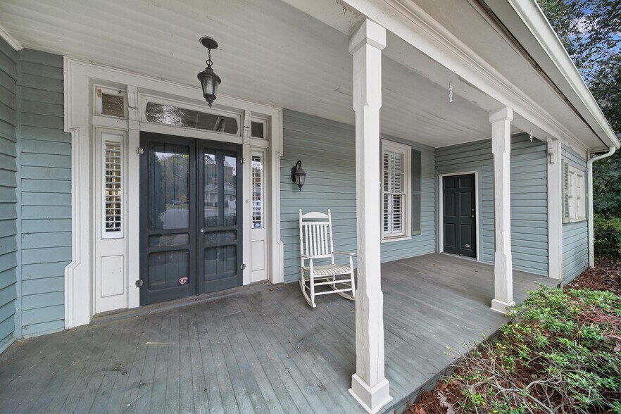 More Photos Of 500 W John St, Matthews Office For Sale