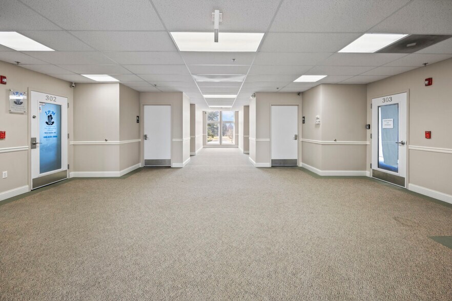 More Photos Of 1374 Whitehorse Hamilton Square Rd, Hamilton Office For Sale