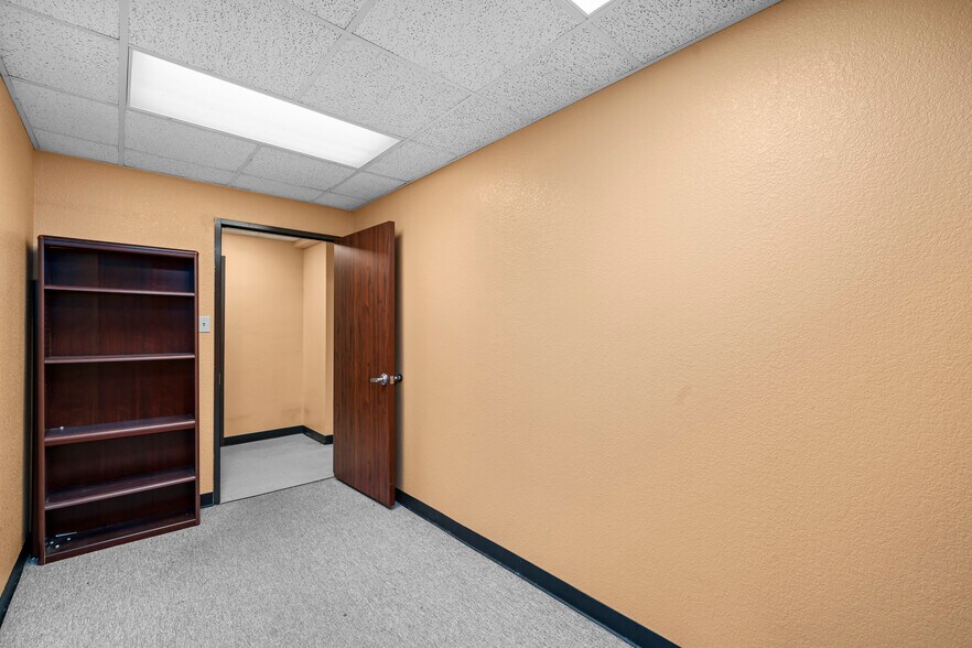 More Photos Of 1601 Liberty St, Richmond Medical For Lease