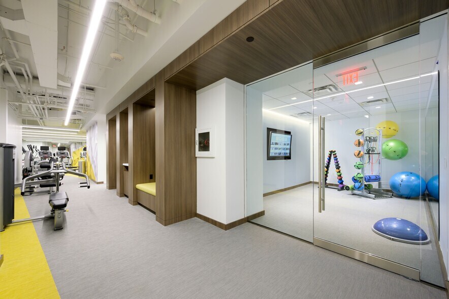 More Photos Of 1850 M St NW, Washington Office For Lease