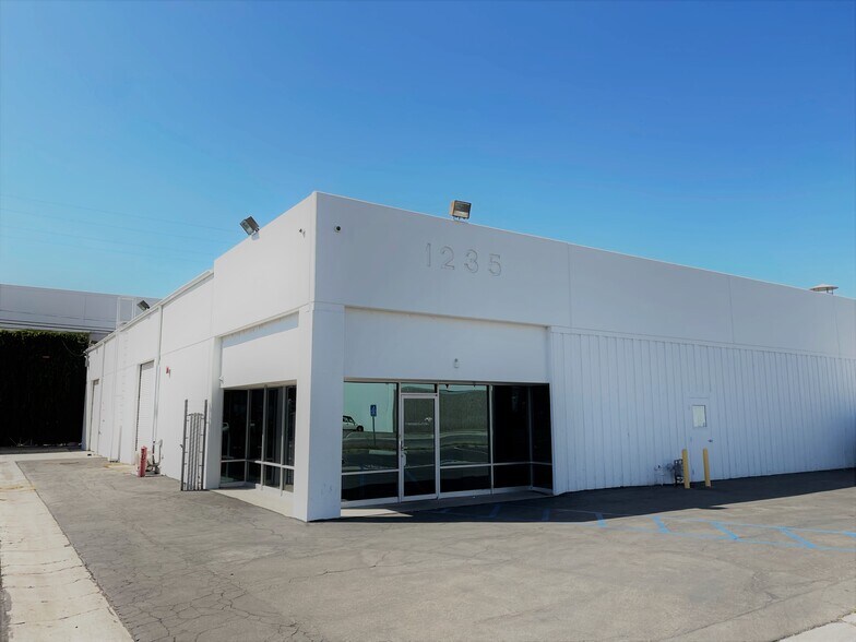Primary Photo Of 1235 N Grove St, Anaheim Manufacturing For Lease