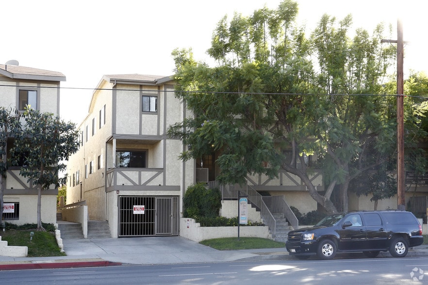 Primary Photo Of 13514 Burbank Blvd, Sherman Oaks Apartments For Sale