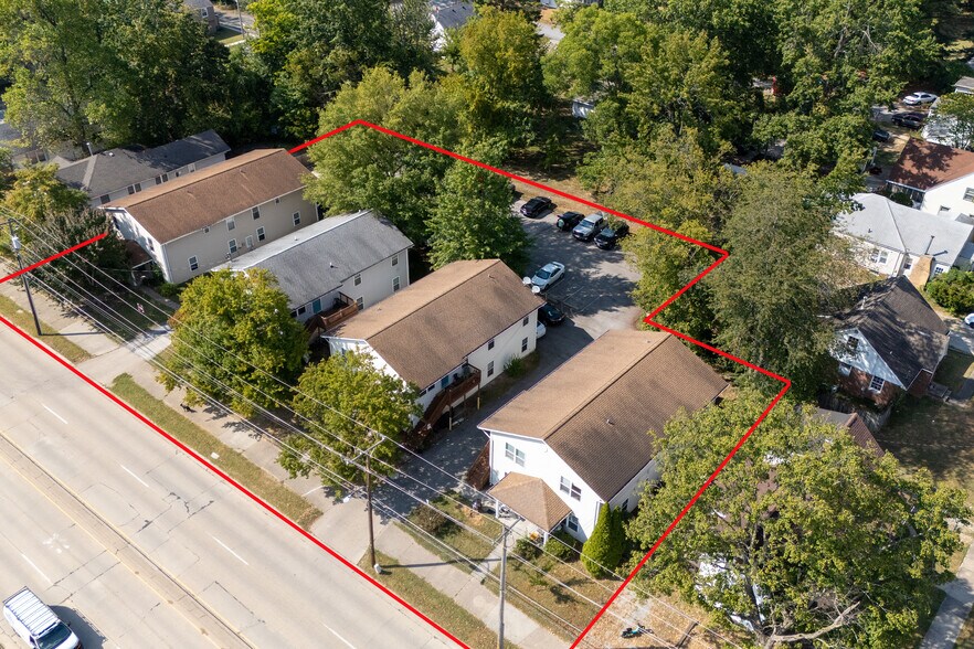Primary Photo Of 902-908 W Mill St, Carbondale Apartments For Sale