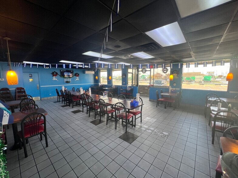 More Photos Of 410 Richey St, Pasadena Fast Food For Sale