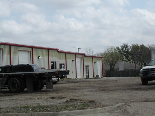 More Photos Of 301 Thomas Pl, Everman Warehouse For Lease