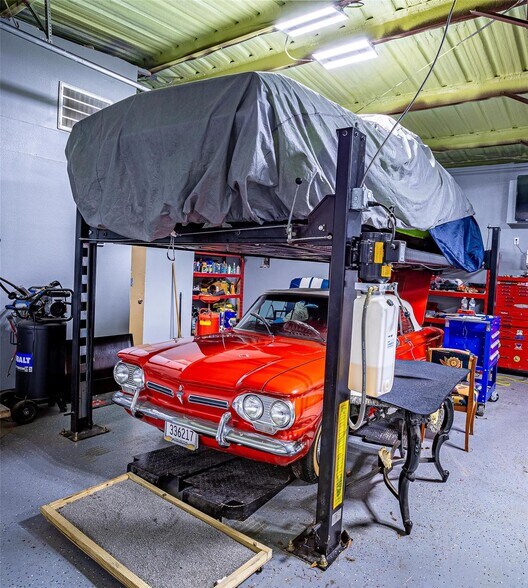 More Photos Of 18723 Mirror Lake Dr, Spring Warehouse For Sale