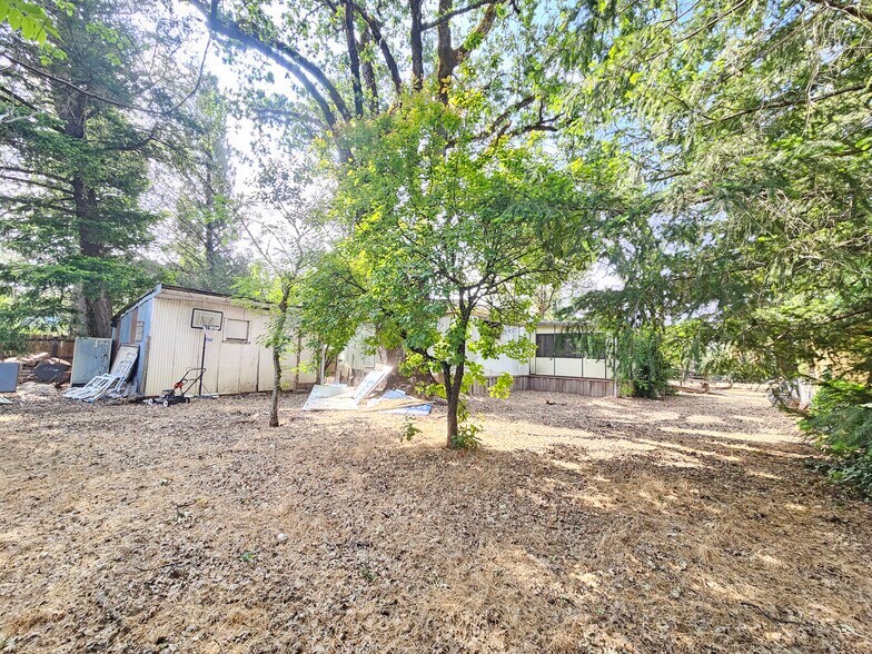 More Photos Of 21298 Calistoga rd, Middletown Storefront Retail Residential For Sale