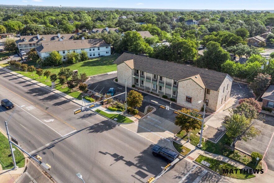 Primary Photo Of 1001 Mays St S, Round Rock Office For Sale