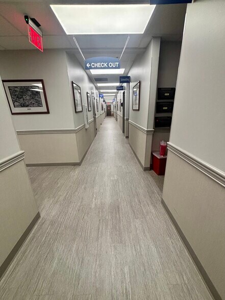 More Photos Of 935 Spring Creek Rd, East Ridge Medical For Lease