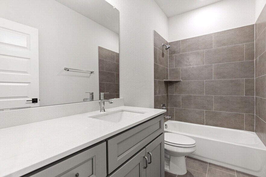 More Photos Of 2600 Gattis School Rd, Round Rock Apartments For Sale