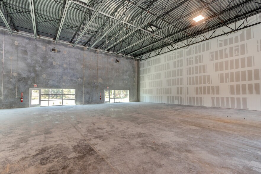 More Photos Of 4451 Eastport Park Way, Port Orange Industrial For Lease