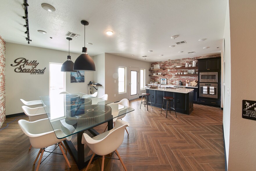 More Photos Of Greatwood Parkway, Sugar Land Office For Sale