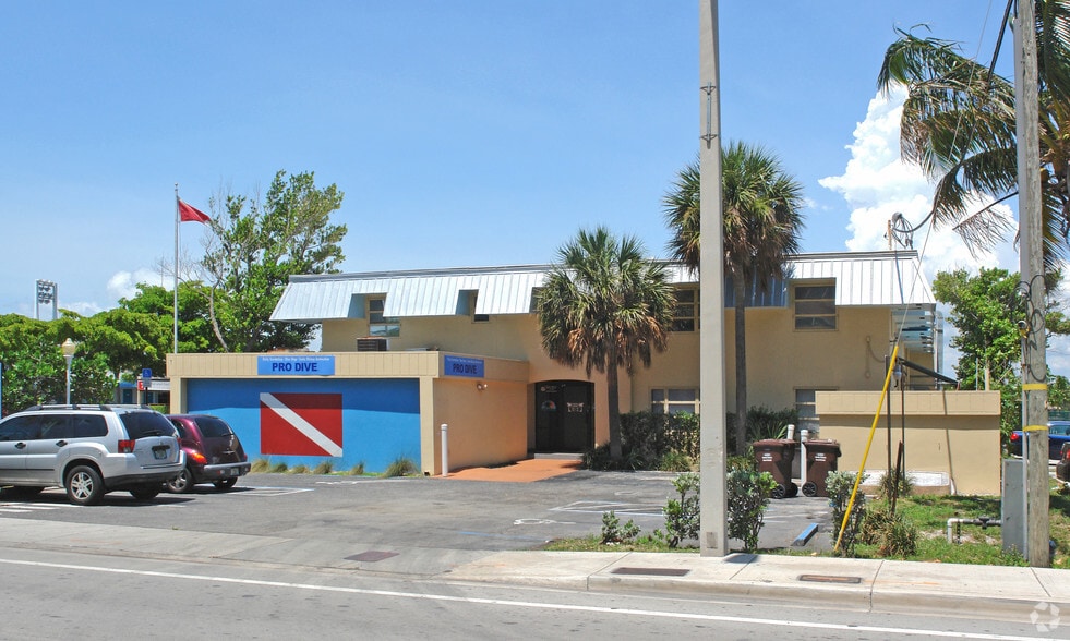 More Photos Of 429 Seabreeze Blvd, Fort Lauderdale General Retail For Sale